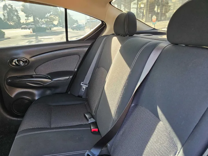 WHITE, 2016 NISSAN VERSA Image 32