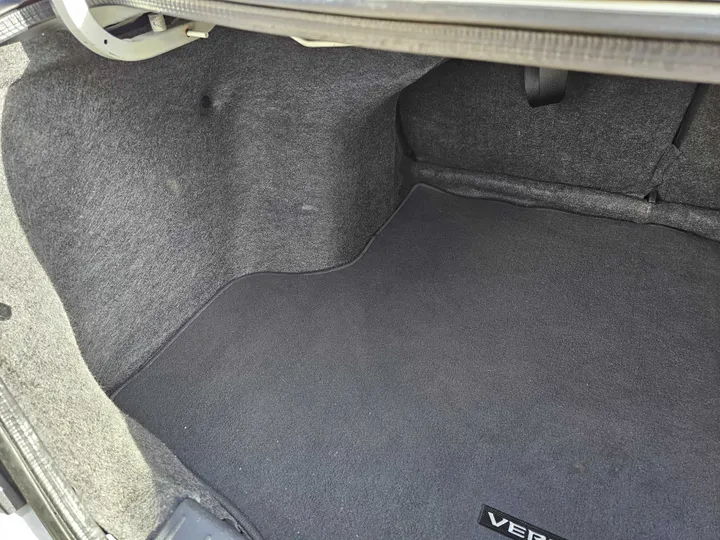 WHITE, 2016 NISSAN VERSA Image 36