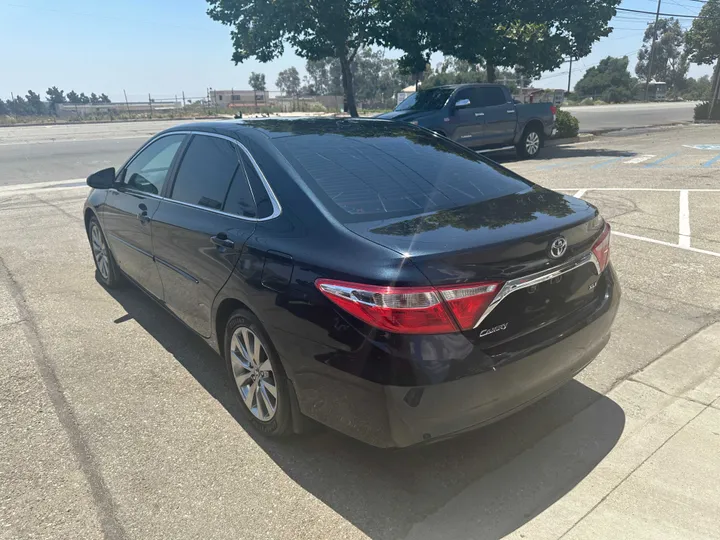 GREY, 2015 TOYOTA CAMRY Image 8