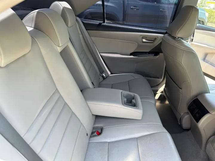 GREY, 2015 TOYOTA CAMRY Image 44