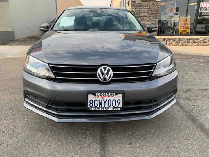 GRAY, 2016 VOLKSWAGEN JETTA Image 4