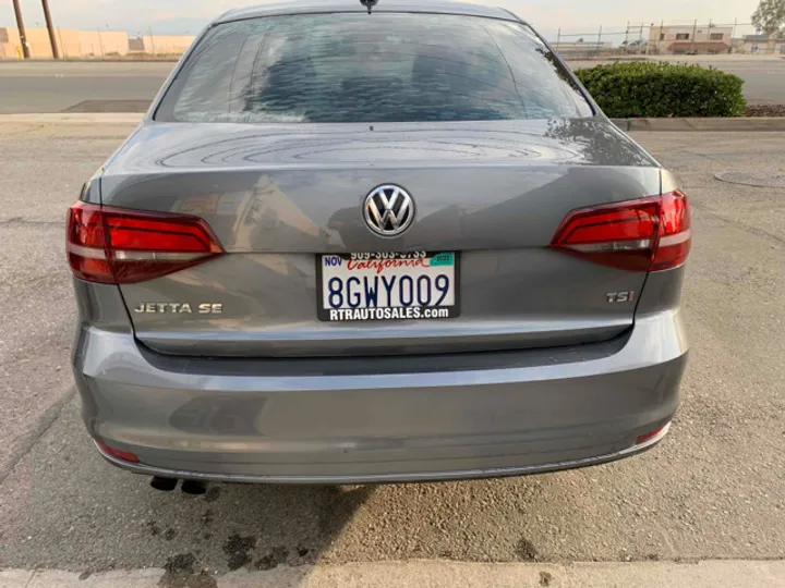 GRAY, 2016 VOLKSWAGEN JETTA Image 11