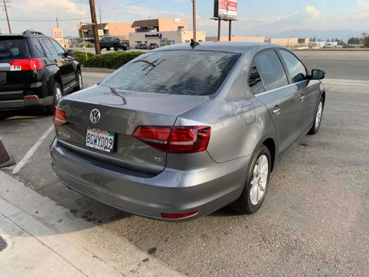 GRAY, 2016 VOLKSWAGEN JETTA Image 12