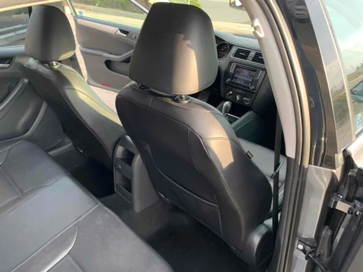 GRAY, 2016 VOLKSWAGEN JETTA Image 41