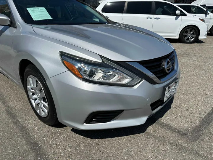 SILVER, 2016 NISSAN ALTIMA Image 2