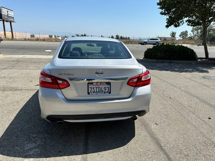 SILVER, 2016 NISSAN ALTIMA Image 10