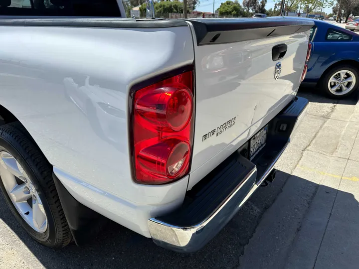 WHITE, 2007 DODGE RAM 1500 QUAD CAB Image 9