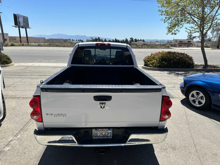 WHITE, 2007 DODGE RAM 1500 QUAD CAB Image 11