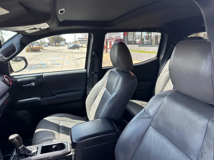 GREY, 2016 TOYOTA TACOMA DOUBLE CAB Image 20