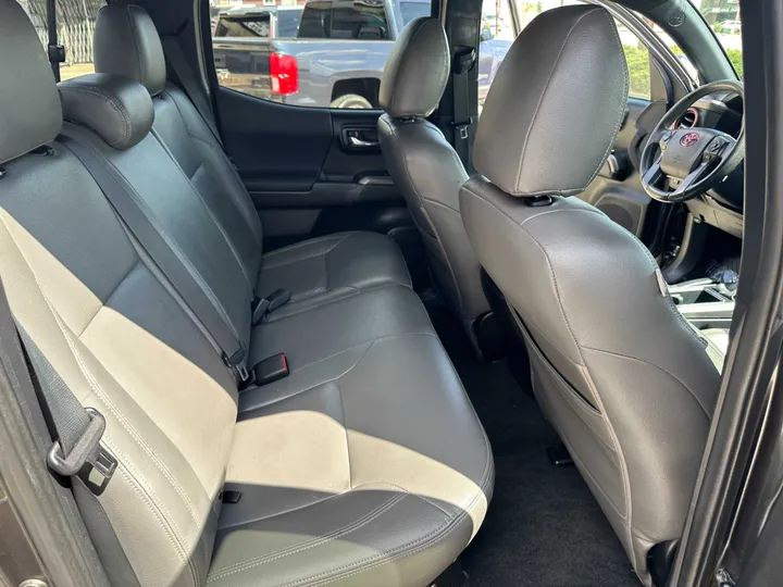 GREY, 2016 TOYOTA TACOMA DOUBLE CAB Image 40