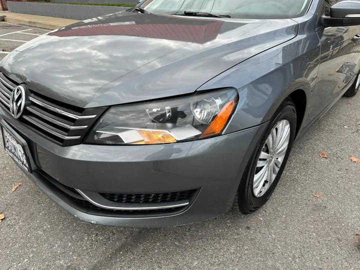 GREY, 2014 VOLKSWAGEN PASSAT Image 6