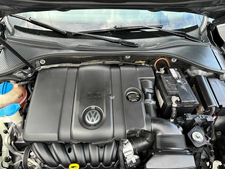 GREY, 2014 VOLKSWAGEN PASSAT Image 46