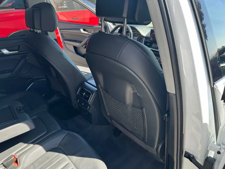 WHITE, 2019 AUDI Q5 Image 43