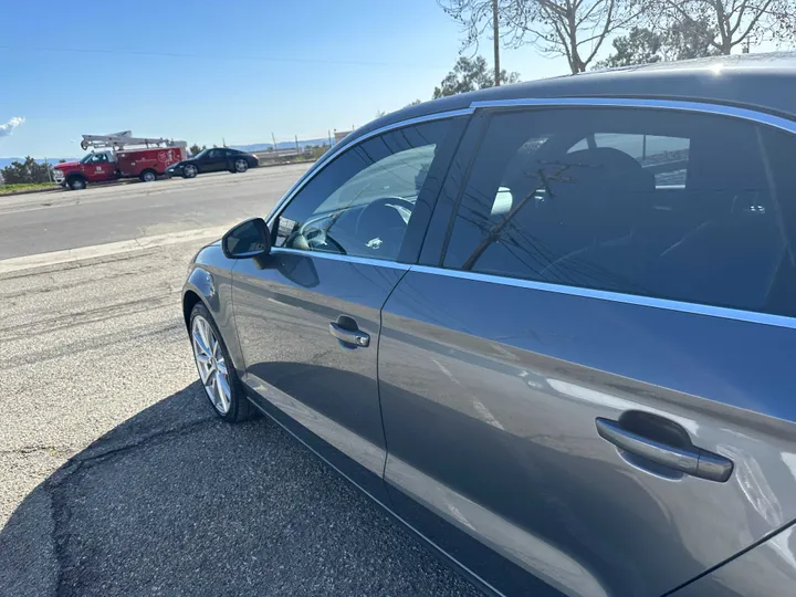 GREY, 2015 AUDI A3 Image 17