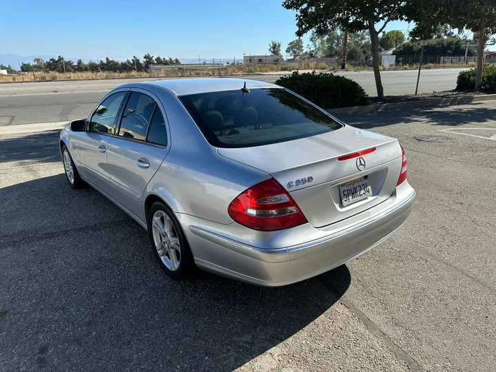 SILVER, 2006 MERCEDES-BENZ E-CLASS Image 8