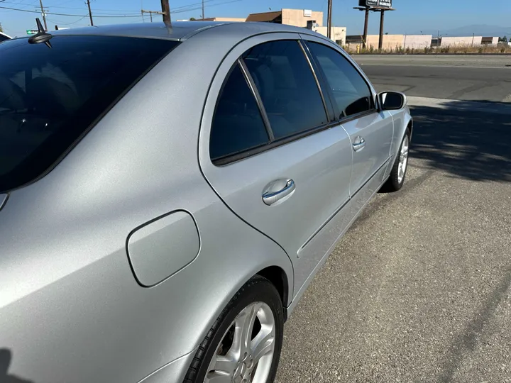 SILVER, 2006 MERCEDES-BENZ E-CLASS Image 16