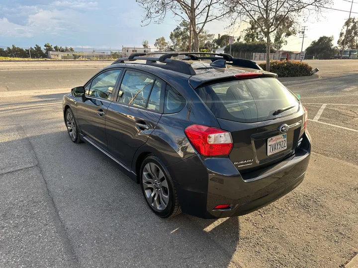 GREY, 2016 SUBARU IMPREZA Image 8