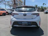 WHITE, 2019 TOYOTA COROLLA HATCHBACK Thumnail Image 4