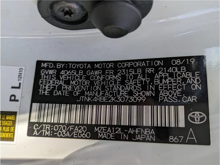 WHITE, 2019 TOYOTA COROLLA HATCHBACK Image 24