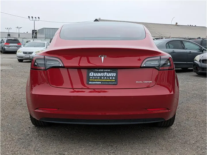 RED, 2018 TESLA MODEL 3 Image 4