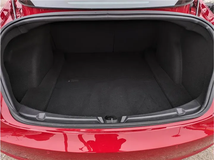 RED, 2018 TESLA MODEL 3 Image 9