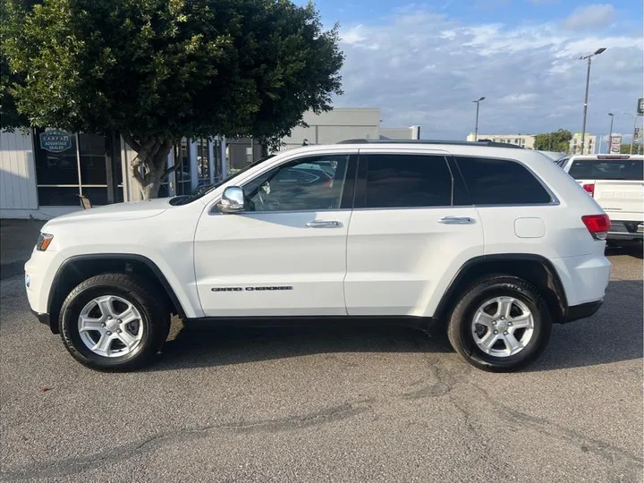 WHITE, 2017 JEEP GRAND CHEROKEE Image 2