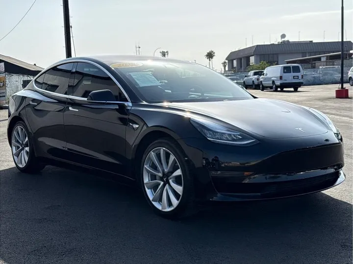 BLACK, 2018 TESLA MODEL 3 Image 7