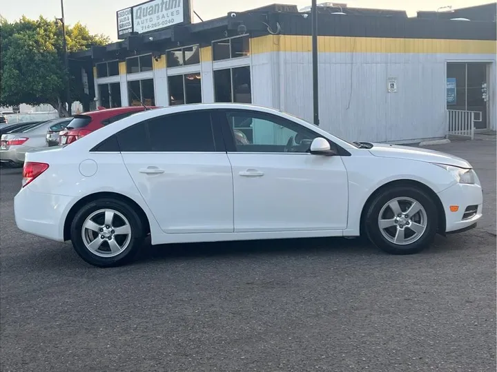 WHITE, 2014 CHEVROLET CRUZE Image 6