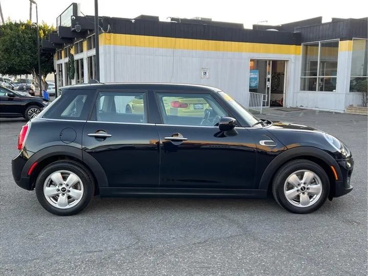 BLACK, 2021 MINI HARDTOP 4 DOOR Image 6