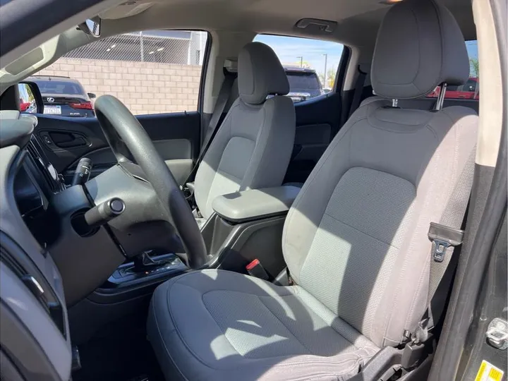 GREEN, 2018 CHEVROLET COLORADO CREW CAB Image 11