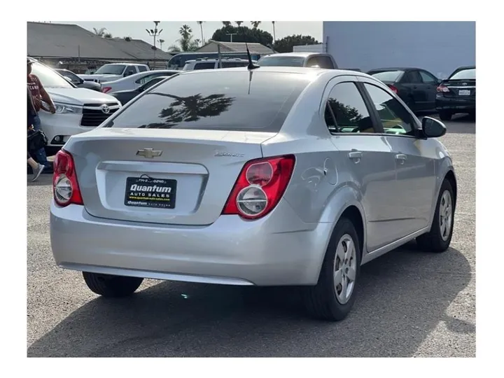 SILVER, 2014 CHEVROLET SONIC Image 5