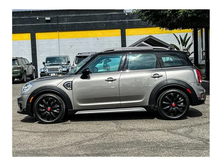 SILVER, 2019 MINI COUNTRYMAN Image 2