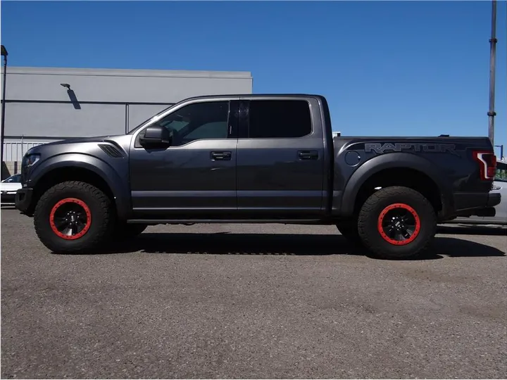 GRAY, 2018 FORD F150 SUPERCREW CAB Image 2