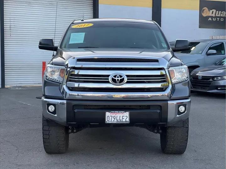 GRAY, 2017 TOYOTA TUNDRA CREWMAX Image 8