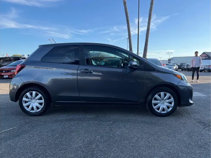 GRAY, 2015 TOYOTA YARIS Image 6