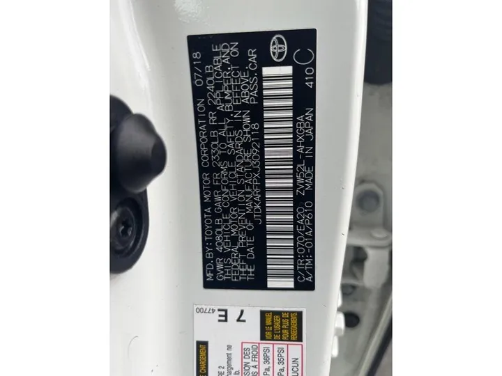 WHITE, 2018 TOYOTA PRIUS PRIME Image 18