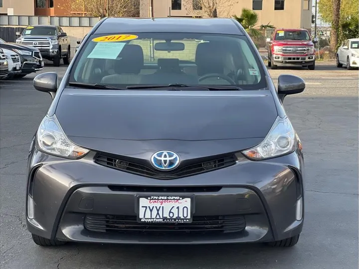 GRAY, 2017 TOYOTA PRIUS V Image 8