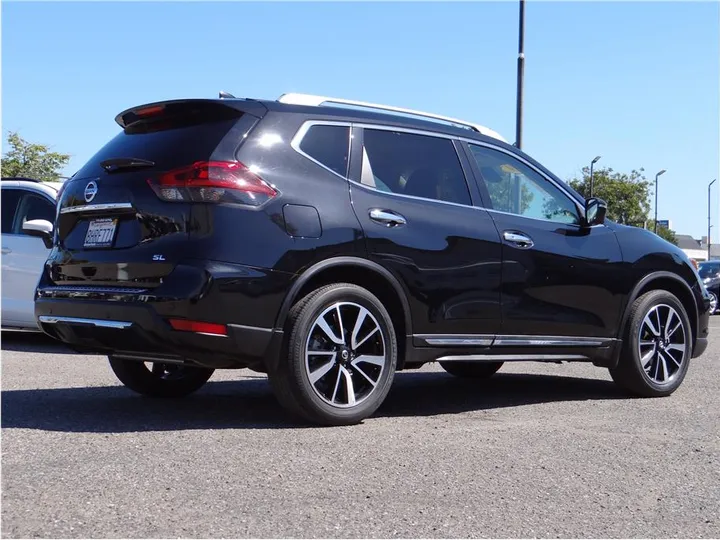 BLACK, 2019 NISSAN ROGUE Image 5