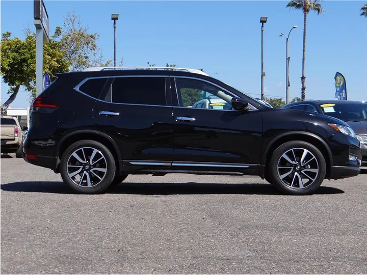 BLACK, 2019 NISSAN ROGUE Image 6