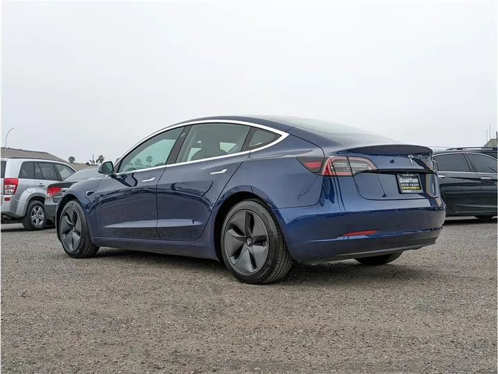 BLUE, 2018 TESLA MODEL 3 Image 3