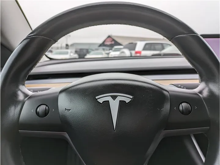 BLUE, 2018 TESLA MODEL 3 Image 15