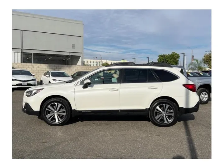 WHITE, 2018 SUBARU OUTBACK Image 2