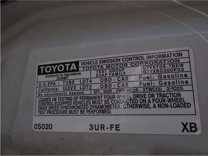 WHITE, 2016 TOYOTA TUNDRA CREWMAX Image 26