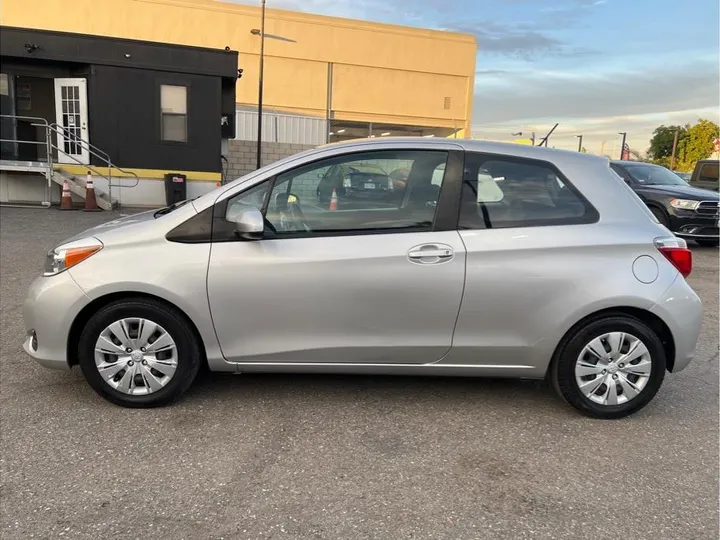 SILVER, 2014 TOYOTA YARIS Image 2