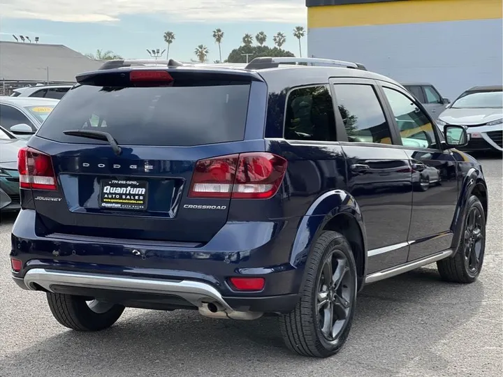 BLUE, 2020 DODGE JOURNEY Image 5