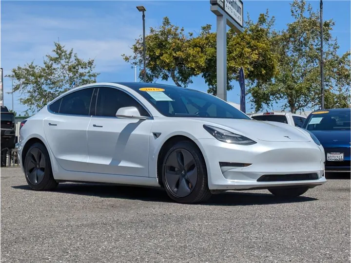 WHITE, 2018 TESLA MODEL 3 Image 7