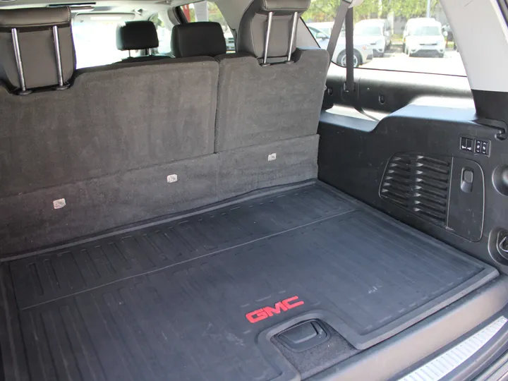 GREY, 2018 GMC YUKON XL Image 26