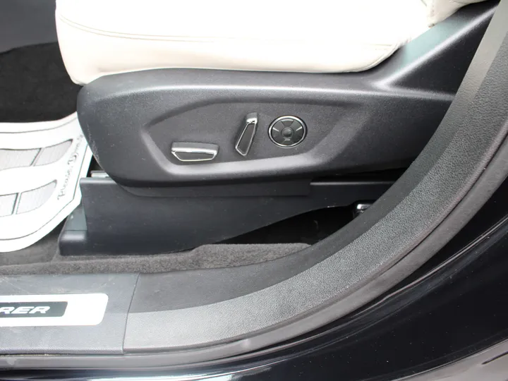 BLACK, 2016 FORD EXPLORER Image 12