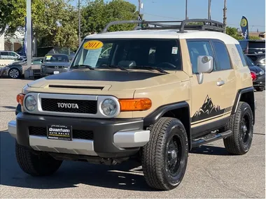 TAN, 2011 TOYOTA FJ CRUISER Image 8