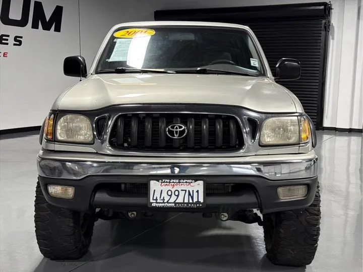 SILVER, 2001 TOYOTA TACOMA XTRACAB Image 8